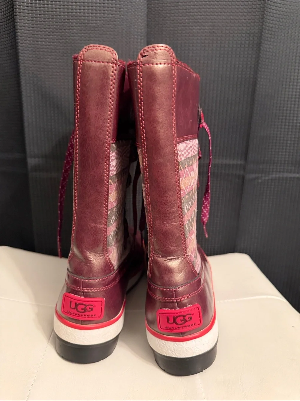 UGG Baroness Fair Isle Lace up Duck Boots in Burgundy and Nordic Sugarplum Sz 9